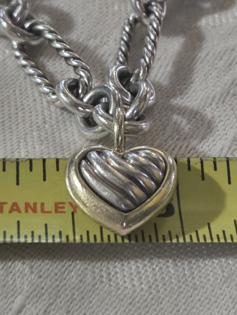 David Yurman 5 Heart Charm Bracelet with Toggle Closure, SS & 18k - Picture 16 of 16